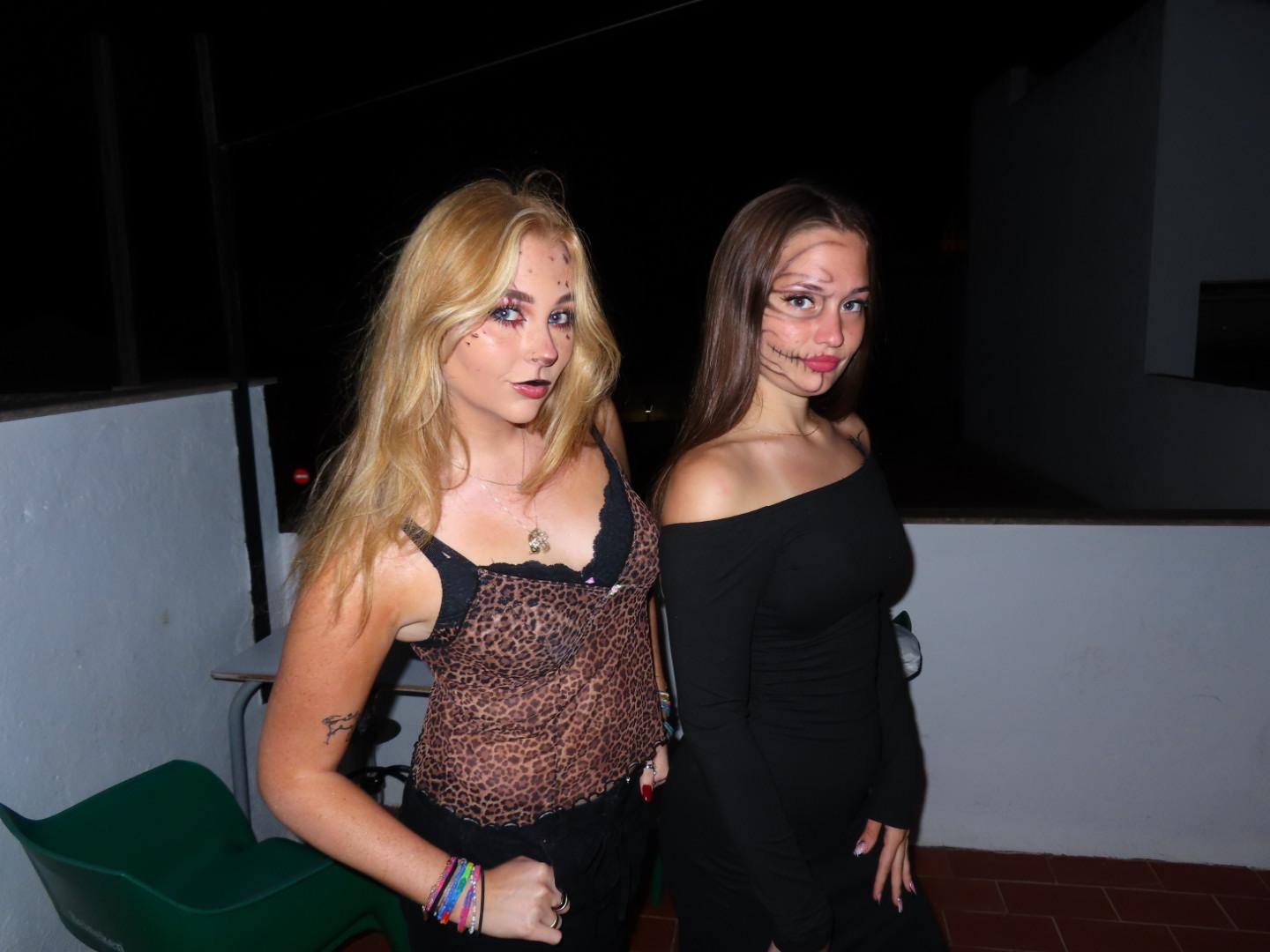 Halloween au pair barátokkal